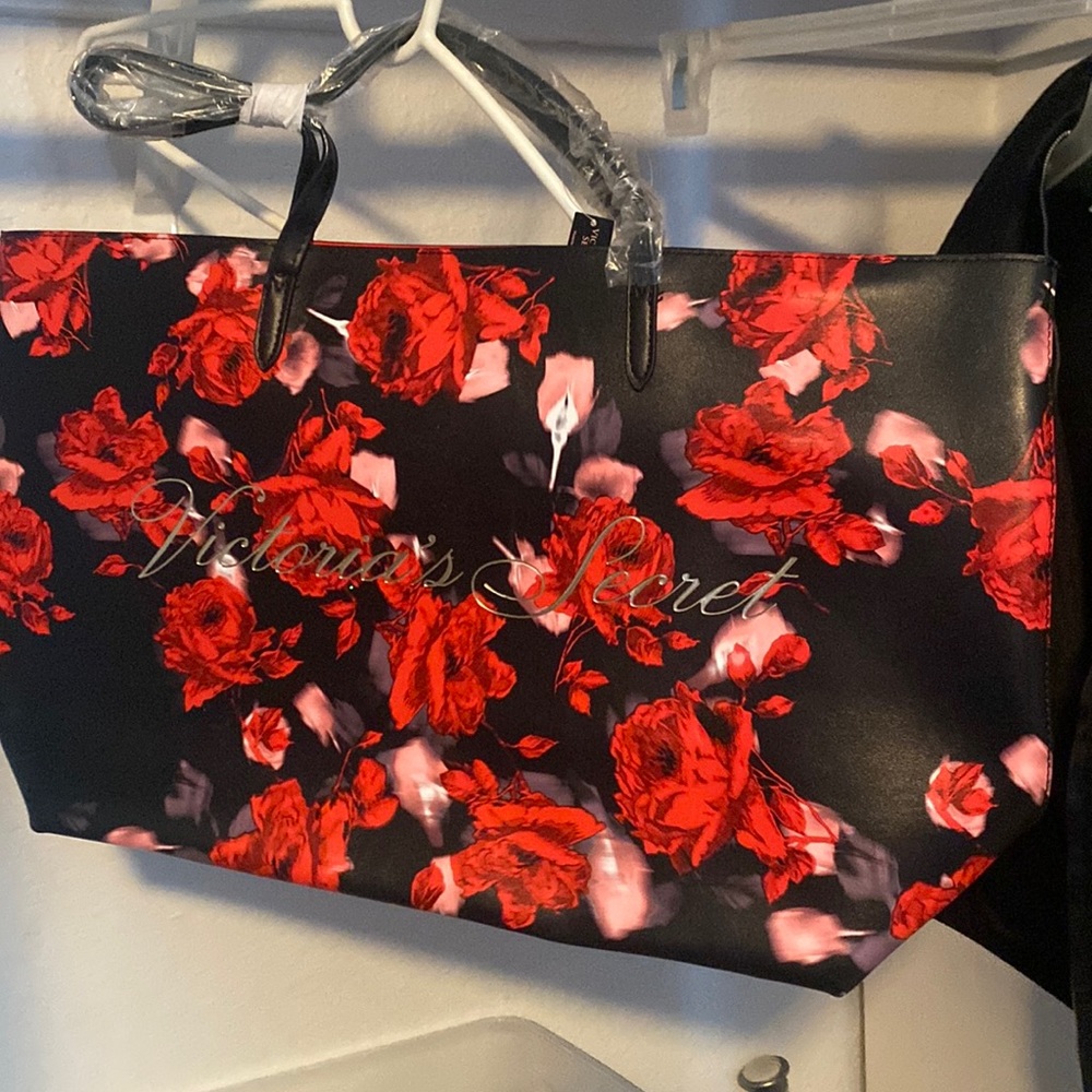 Brand new beautiful flowered Victoria’s Secret tote bag